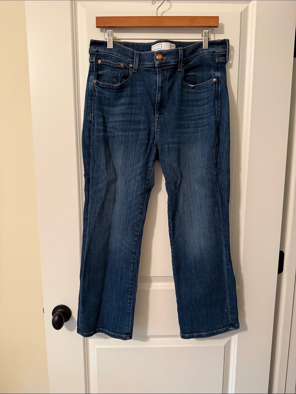 AYR The Pop Cropped Straight-Leg Jeans in Deep Indigo